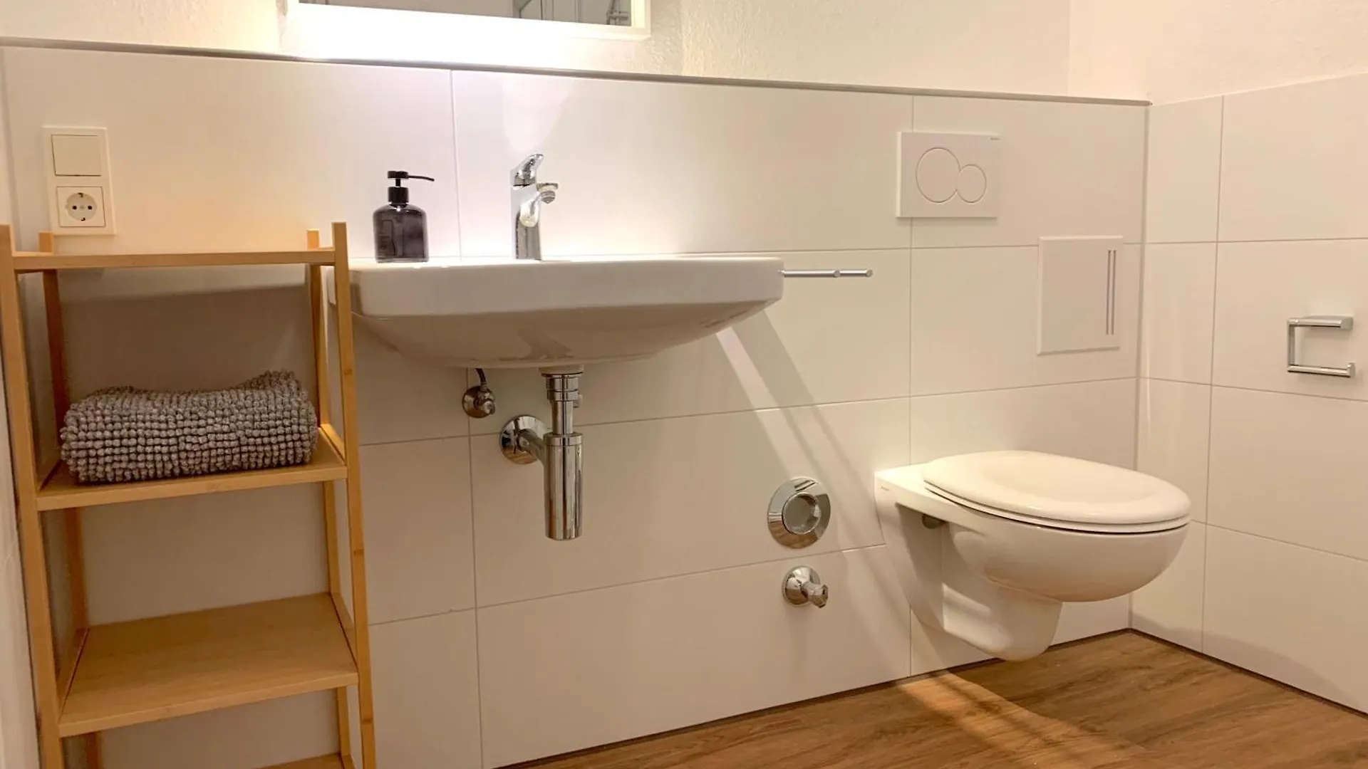 Appartement Apartment, Nah Zur Koeln Messe, Parkplatz